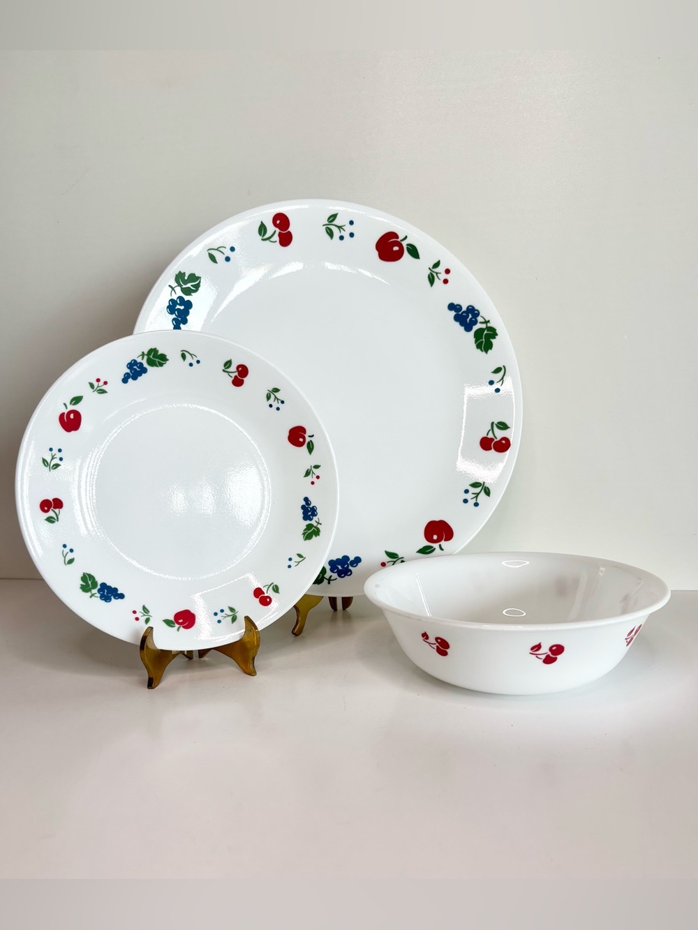 Corelle Berries & Cherries 3 Piece Place Setting Dinner Plate Salad Plate Bowl